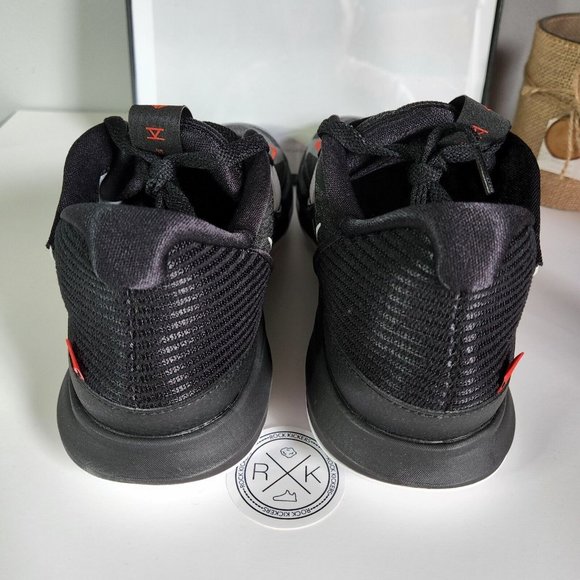 Nike Kyrie Low 5 Bred Dominoes Shoes Sneakers DJ6012-001 Men’s Size 10.5